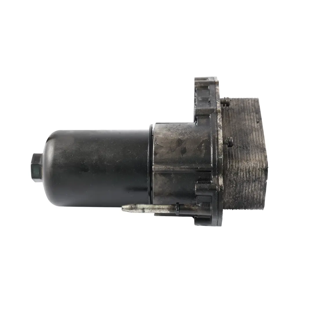Alloggio Filtro Radiatore Olio per Land Rover Discovery 3 L319 2.7 TDV6 con numero di parte LR009570 Land Rover Discovery 3 L319 2.7 TDV6 Alloggio Filtro Radiatore Olio - SKU LR009570 - Numero di parte LR009570