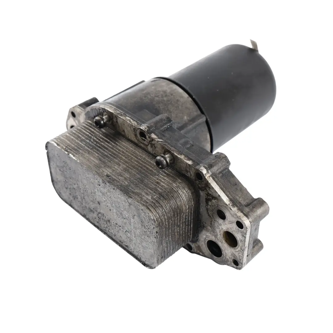 Alloggio Filtro Radiatore Olio per Land Rover Discovery 3 L319 2.7 TDV6 con numero di parte LR009570 Land Rover Discovery 3 L319 2.7 TDV6 Alloggio Filtro Radiatore Olio - SKU LR009570 - Numero di parte LR009570