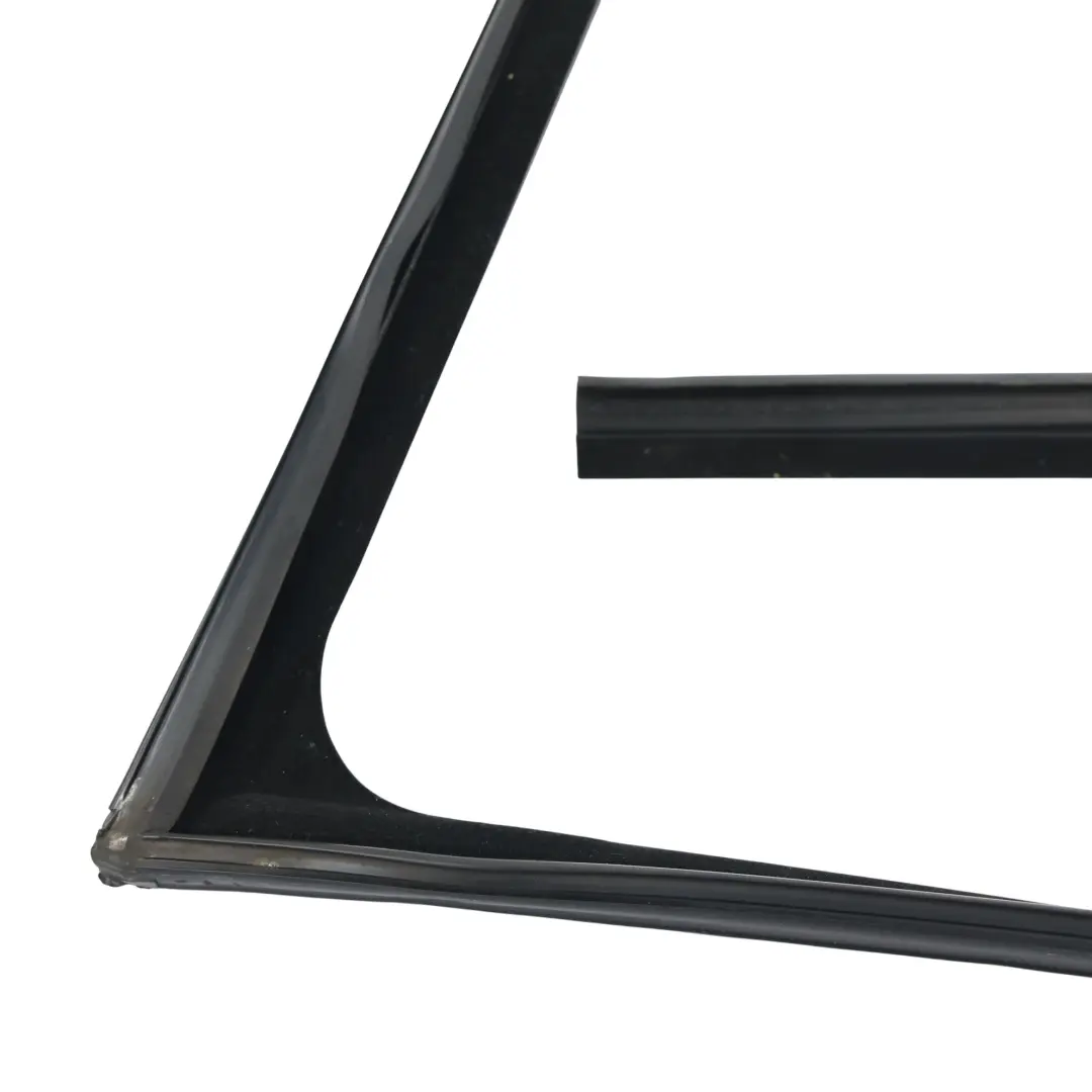 Junta Goma Cristal Puerta Delantera Izq para Land Rover Evoque L538 con número de pieza LR027343 Land Rover Evoque L538 Junta Goma Cristal Puerta Delantera Izq - SKU LR027343 - Número de pieza LR027343