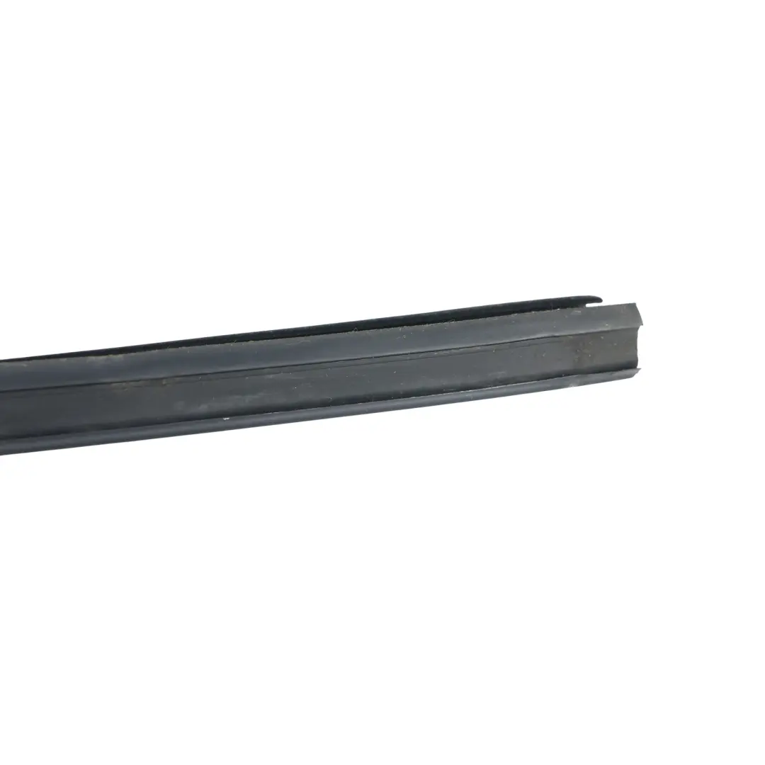 Junta Goma Cristal Puerta Delantera Izq para Land Rover Evoque L538 con número de pieza LR027343 Land Rover Evoque L538 Junta Goma Cristal Puerta Delantera Izq - SKU LR027343 - Número de pieza LR027343
