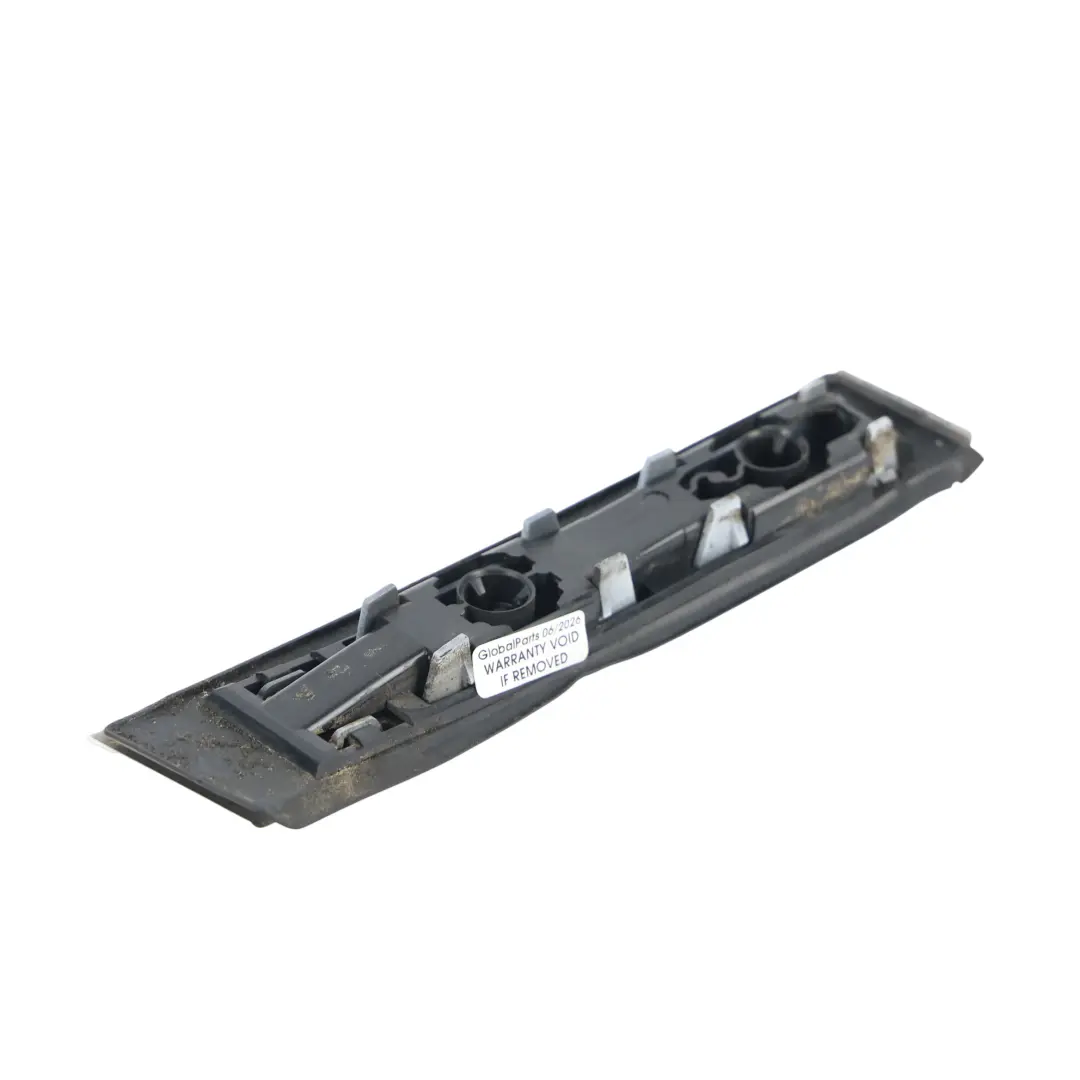 Moldura Parabrisas Derecha Blanca para Land Rover Range Rover Evoque L538 con número de pieza LR027384 Land Rover Range Rover Evoque L538 Moldura Parabrisas Derecha Blanca - SKU LR027384-FWH - Número de pieza LR027384