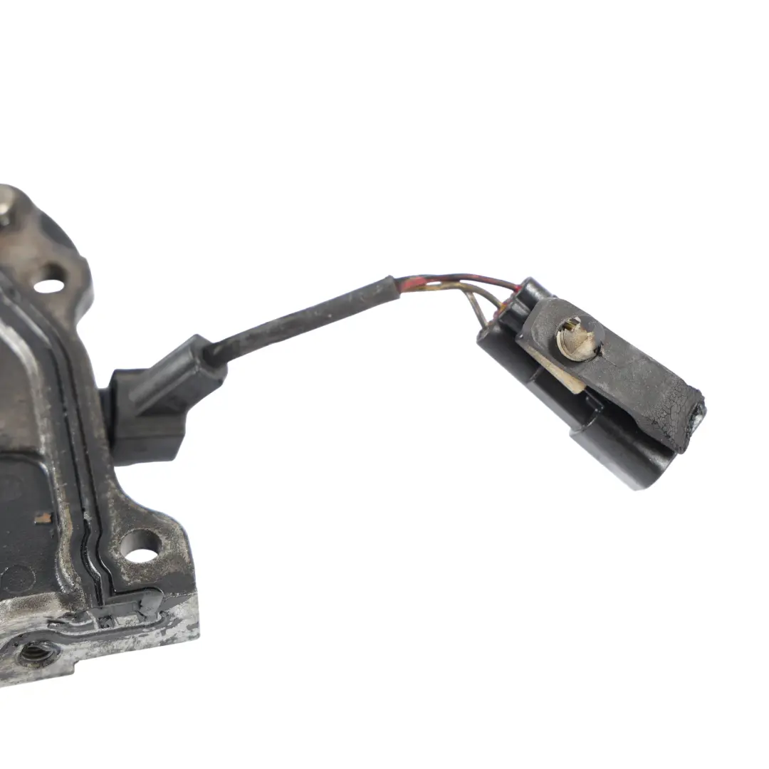 Flangia Tenuta Olio Albero Motore 2.7D V6 per Land Rover Discovery L319 con numero di parte 4R8Q-6K301-AA Land Rover Discovery L319 Flangia Tenuta Olio Albero Motore 2.7D V6 - SKU LR036542 - Numero di parte 4R8Q-6K301-AA