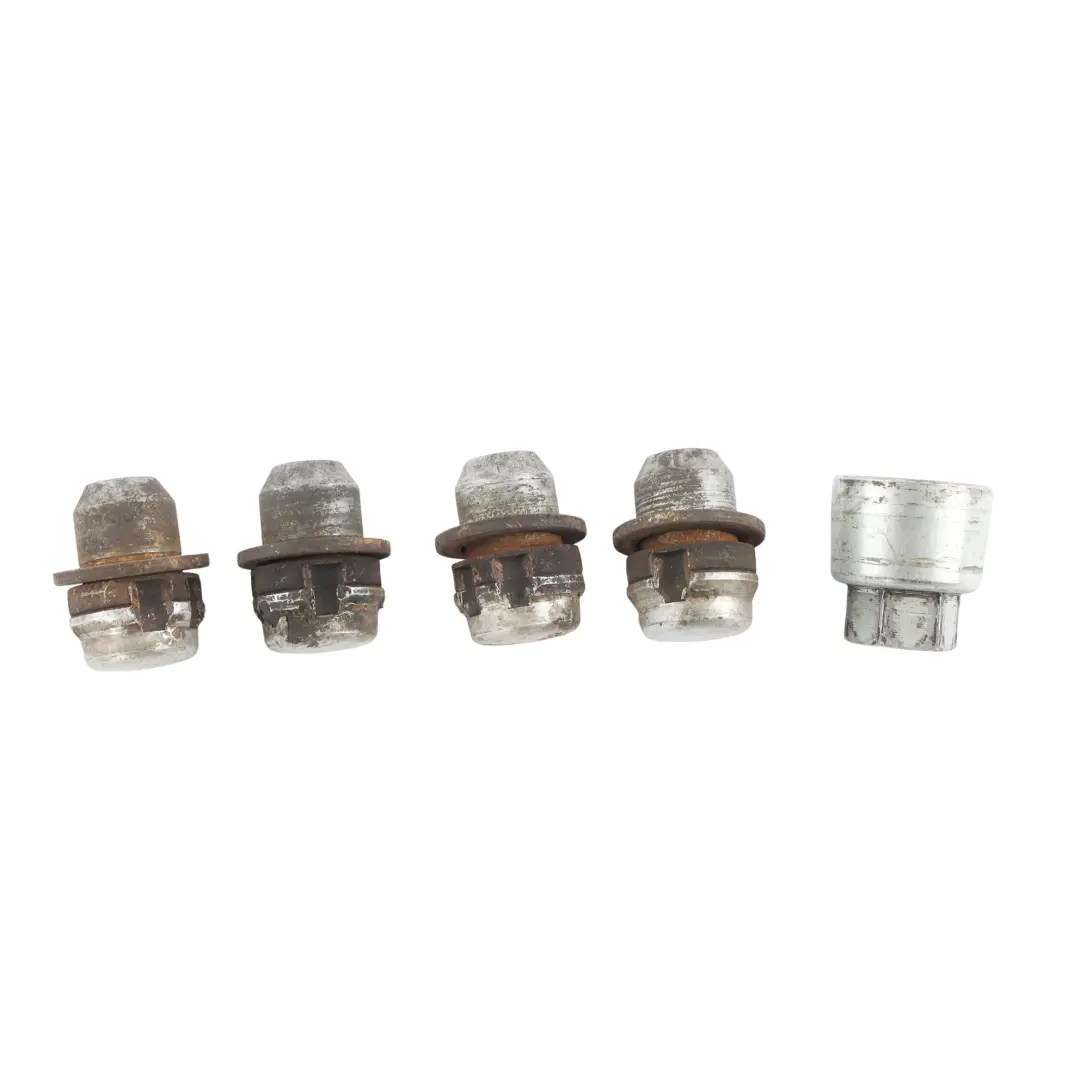 Set Kit 5 Dadi Ruota Sicurezza Antifurto per Land Rover con numero di parte LR043820 Land Rover Set Kit 5 Dadi Ruota Sicurezza Antifurto - SKU LR043820-1 - Numero di parte LR043820