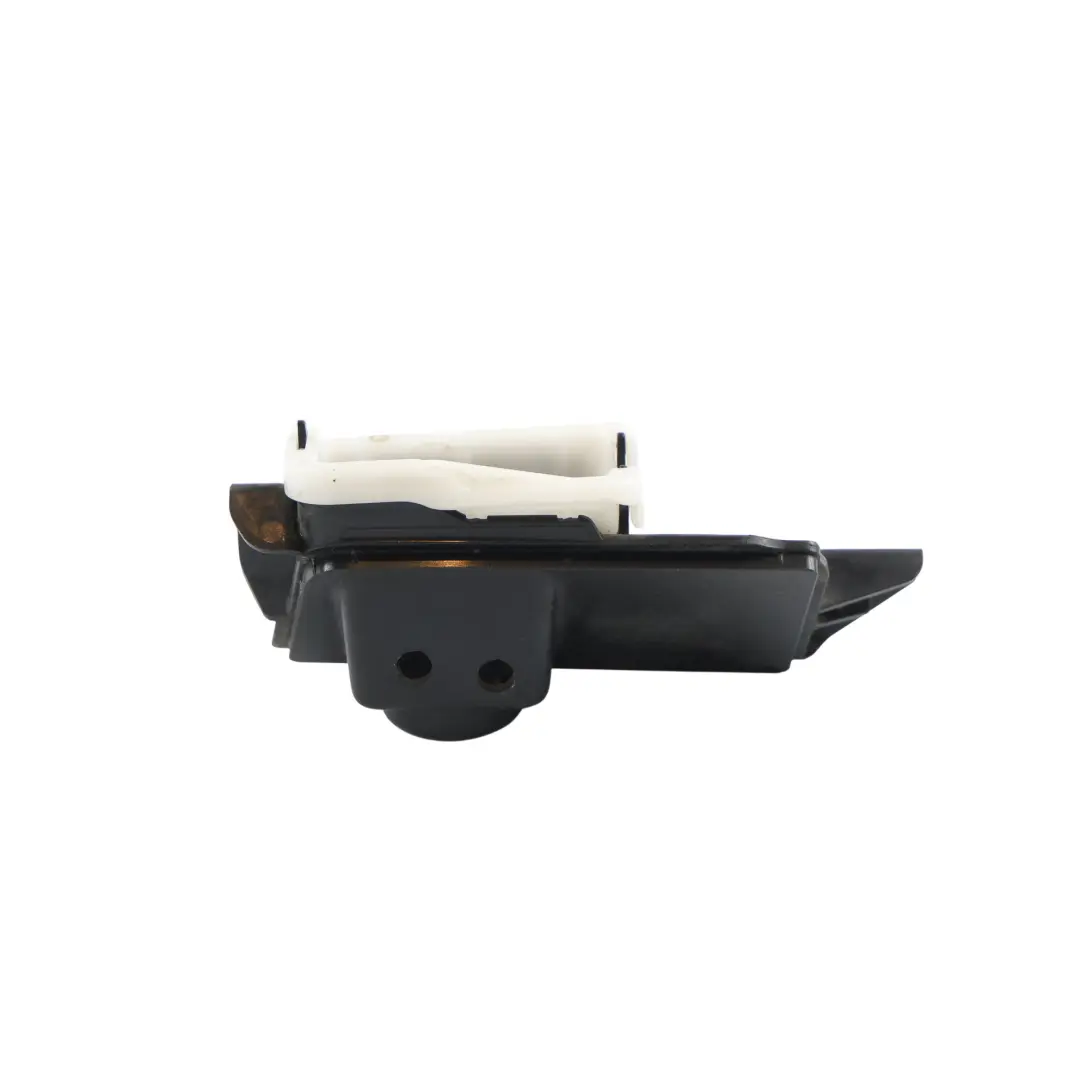 Wspornik Kamery Tylnej Klapy Panel do Range Rover Evoque L538 o numerze LR069740 Range Rover Evoque L538 Wspornik Kamery Tylnej Klapy Panel - SKU LR069740 - Numer Części LR069740