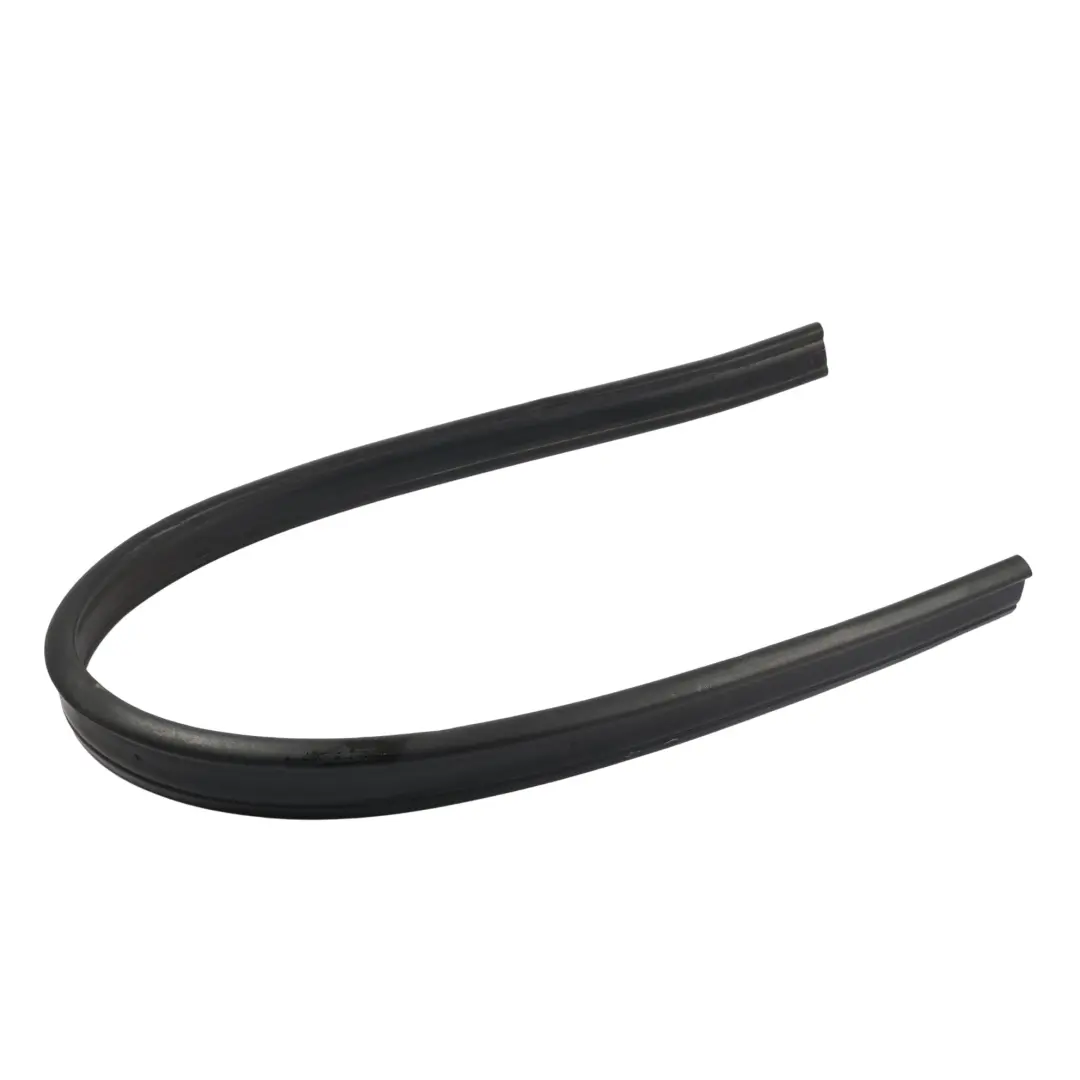 Junta Goma Capó para Land Rover Range Rover Velar L560 con número de pieza LR092608 Land Rover Range Rover Velar L560 Junta Goma Capó - SKU LR092608 - Número de pieza LR092608