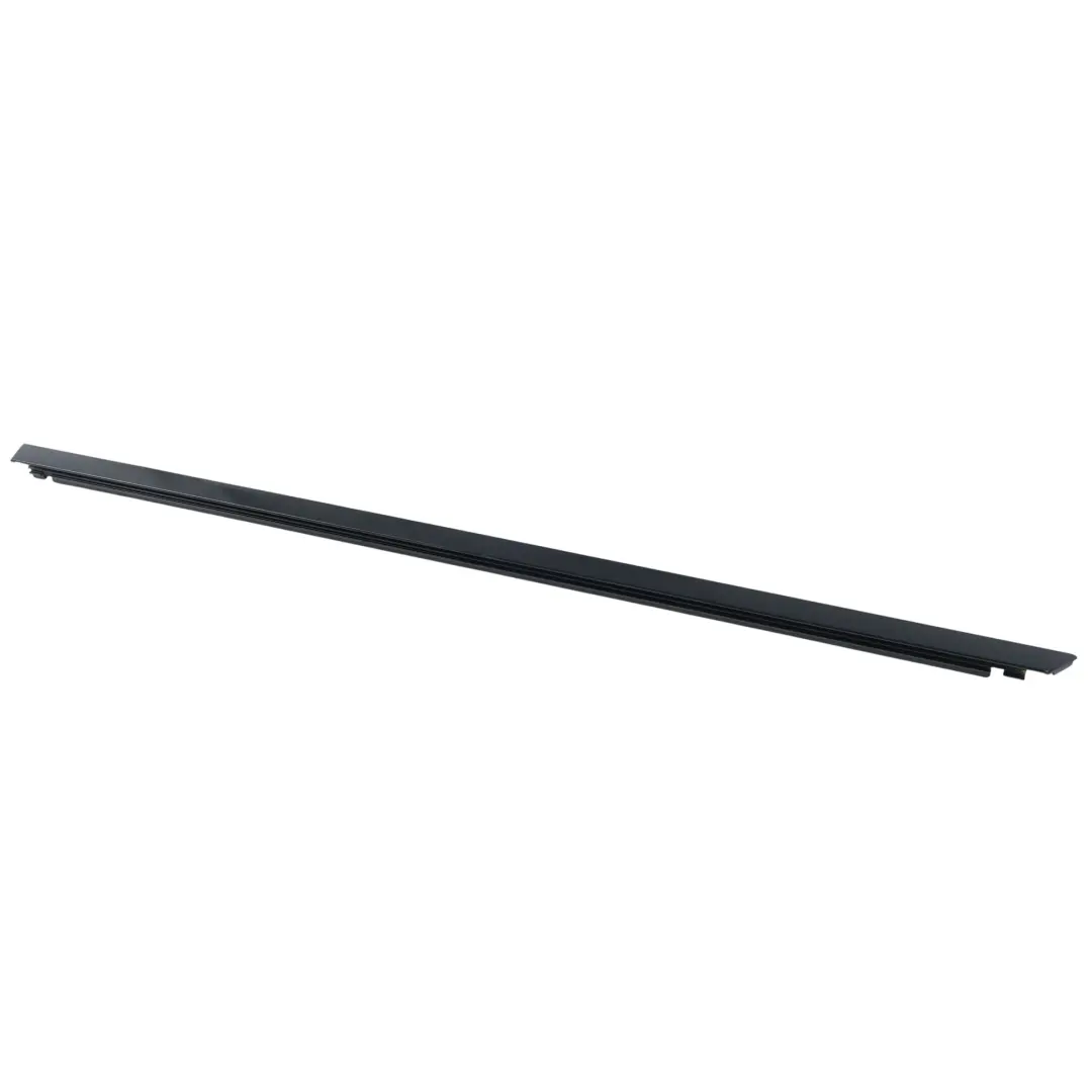 Land Rover Range Rover Velar L560 Baguette Porte Arrière Droit - SKU LR092730 - Numéro de pièce J8A2-255A60-AD
