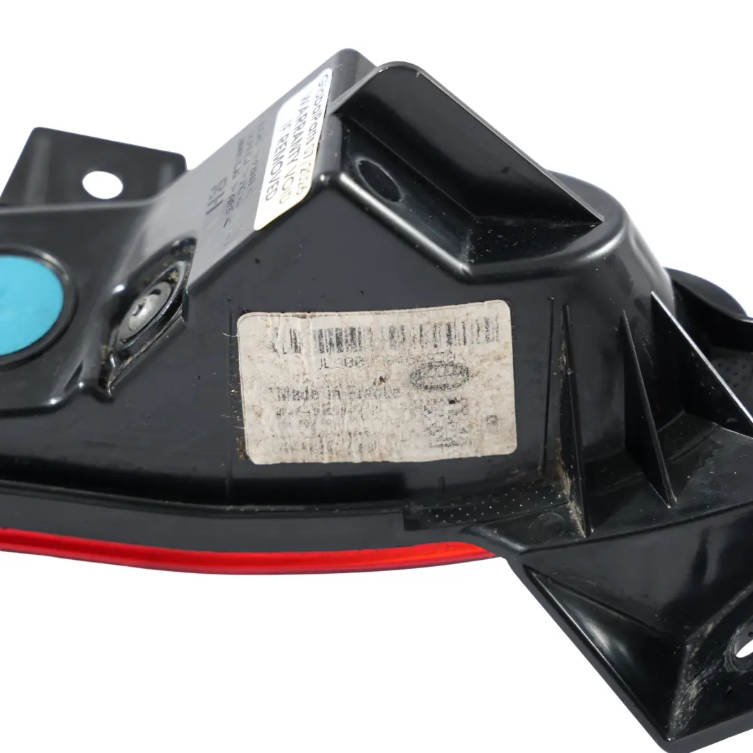Feu Antibrouillard Arrière Droit pour Land Rover Range Rover Velar L560 à propos du numéro de pièce LR108351 Land Rover Range Rover Velar L560 Feu Antibrouillard Arrière Droit - SKU LR108351 - Numéro de pièce LR108351