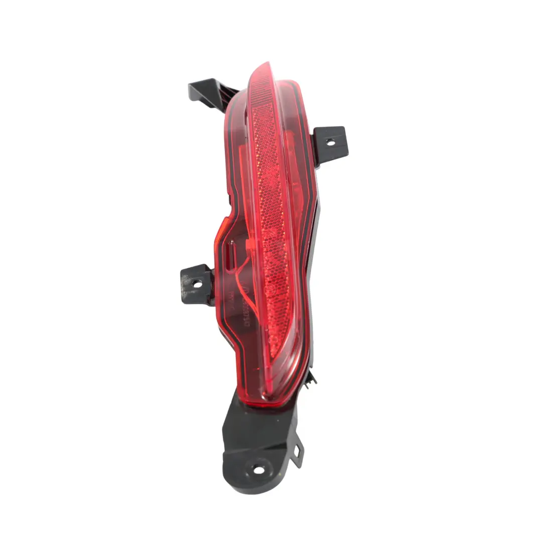 Fendinebbia Luce Posteriore Destra per Land Rover Range Rover Velar L560 con numero di parte LR108351 Land Rover Range Rover Velar L560 Fendinebbia Luce Posteriore Destra - SKU LR108351 - Numero di parte LR108351