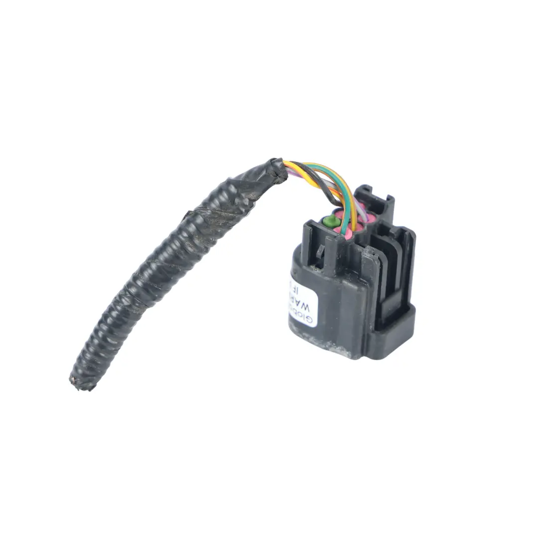 Range Rover Velar L560 Câble Fiche Feu Arrière Droit J8A2-13404-AG - SKU LR111106-2 - Numéro de pièce LR111106