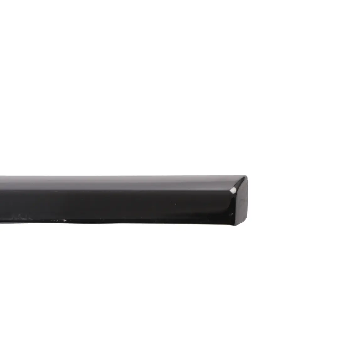 Range Rover Velar L560 Door Window Weatherstrip Strip Rear Left N/S - SKU LR111475 - Part number LR111475