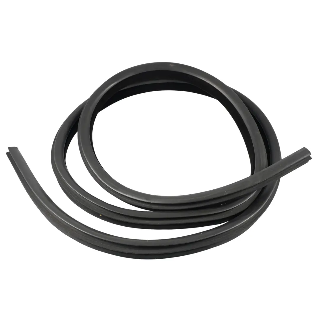 Uszczelka Drzwi Lewa Prawa do Land Rover Range Rover Velar L560 o numerze J8A2-20708-AD Land Rover Range Rover Velar L560 Uszczelka Drzwi Lewa Prawa - SKU LR113846 - Numer Części J8A2-20708-AD