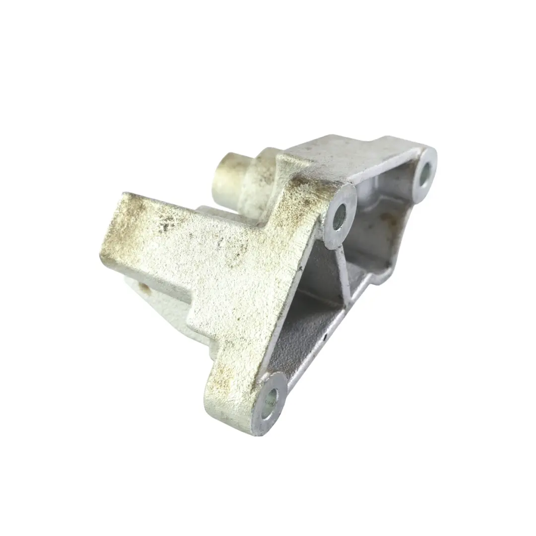 Exhaust Pipe Mount Bracket K8D2-5K291-AB to Land Rover Range Rover Evoque L551 with Part number LR114108 Land Rover Range Rover Evoque L551 Exhaust Pipe Mount Bracket K8D2-5K291-AB - SKU LR114108 - Part number LR114108