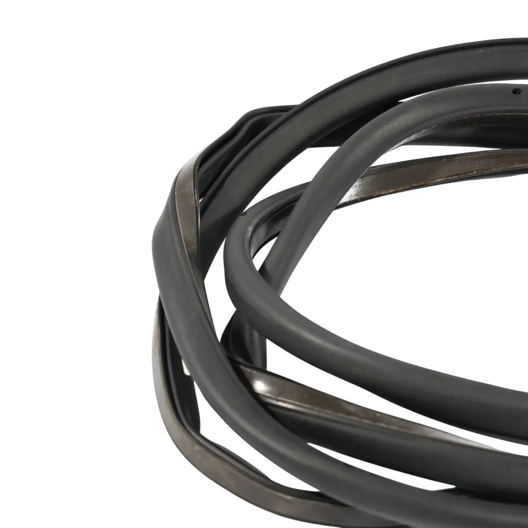 Front Door Seal Primary Left Right N/O/S to Land Range Rover Evoque L551 with Part number LR114328 Land Range Rover Evoque L551 Front Door Seal Primary Left Right N/O/S - SKU LR114328 - Part number LR114328