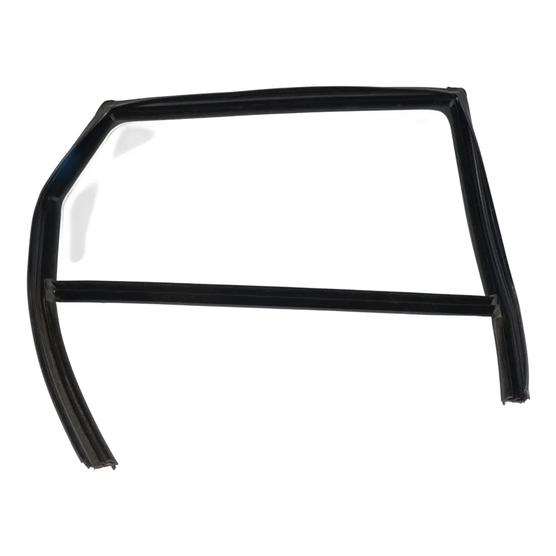 Vetro Porta Guida Posteriore Destra per Land Rover Range Rover Evoque L551 con numero di parte LR114334 Land Rover Range Rover Evoque L551 Vetro Porta Guida Posteriore Destra - SKU LR114334 - Numero di parte LR114334