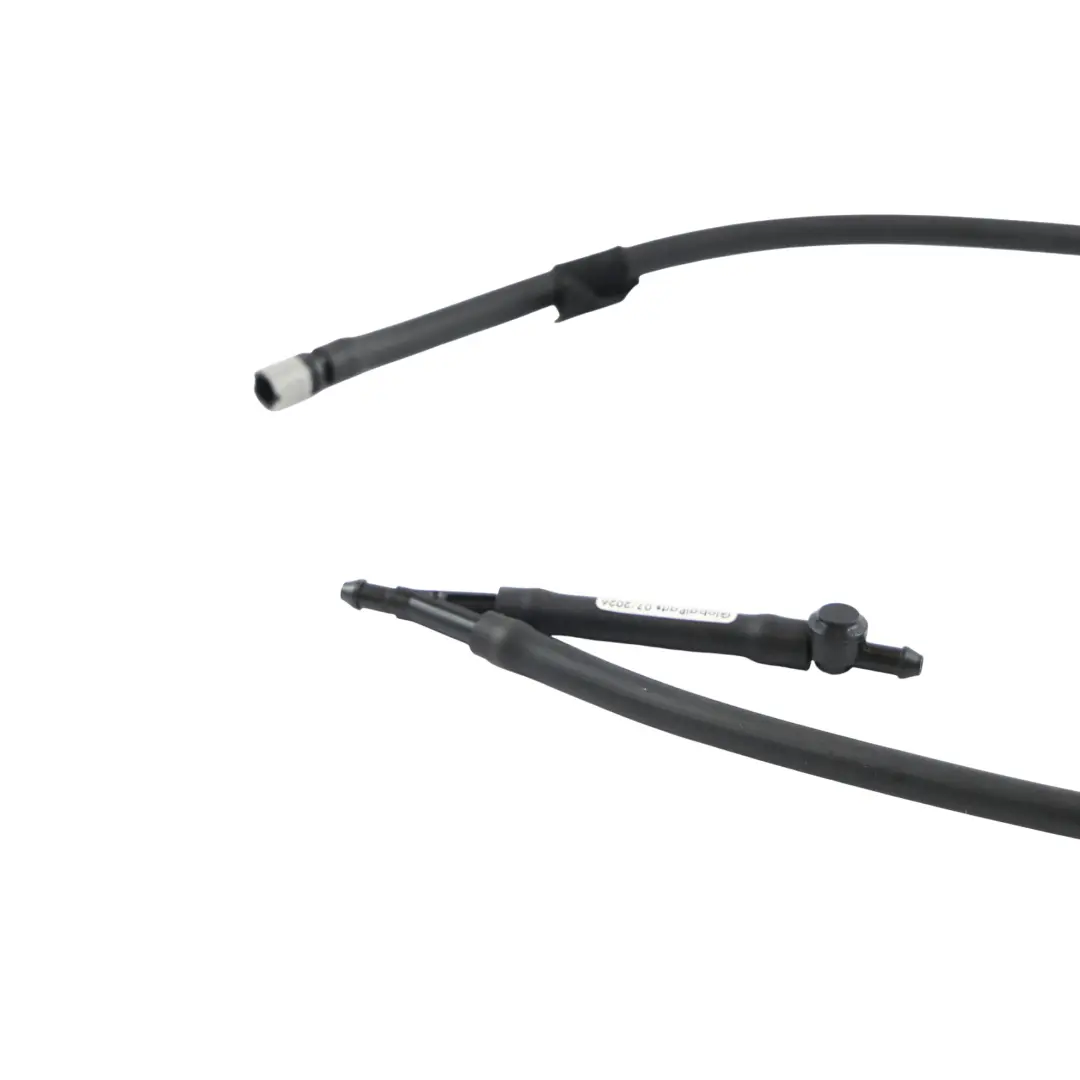 Range Rover Evoque L551 Tuyau Lave-Glace Pare-Brise Avant K8D2-17K605-AB - SKU LR114550 - Numéro de pièce LR114550