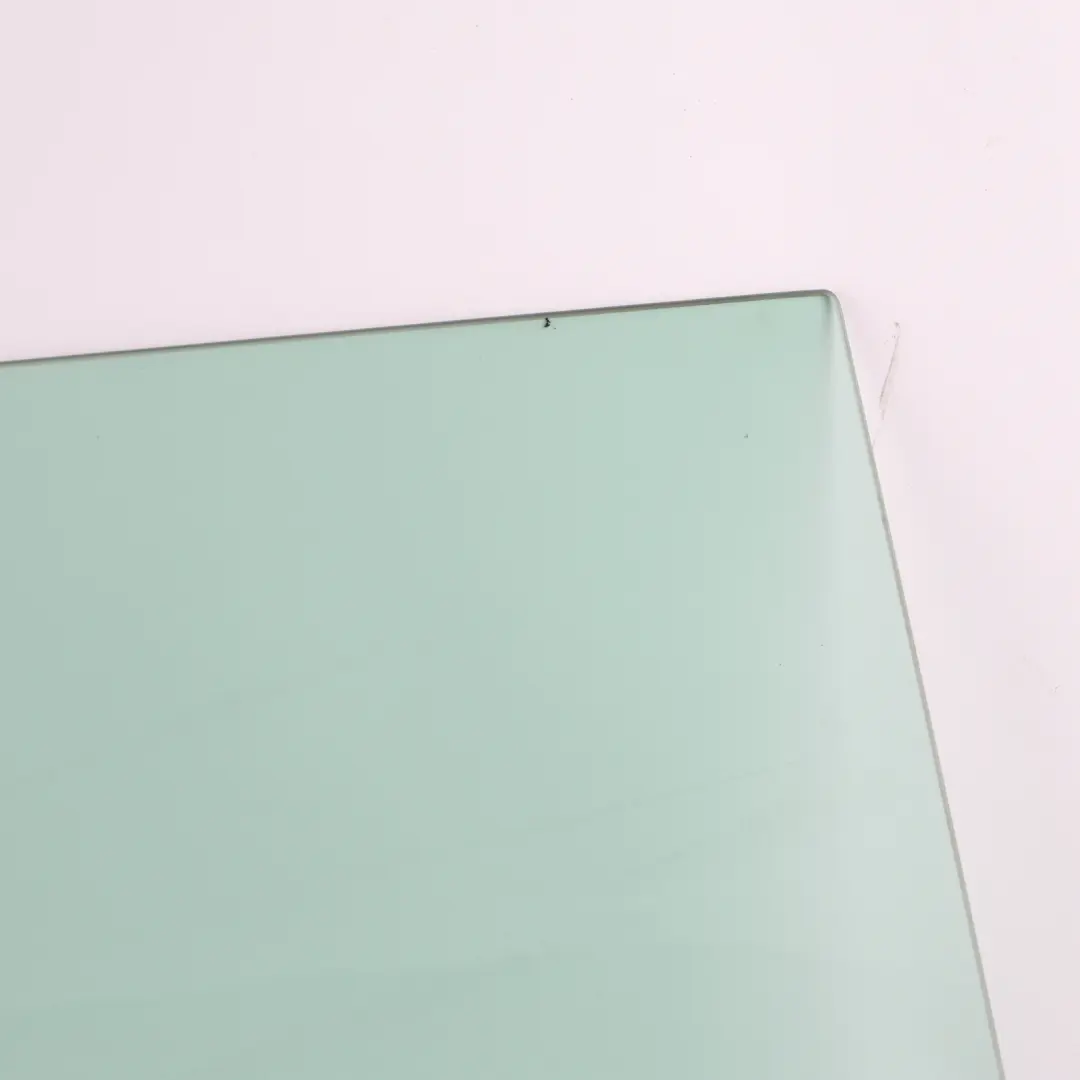 Door Window Glass AS2 Rear Right O/S K8D2-25712-AB to Range Rover Evoque L551 with Part number LR114604 Range Rover Evoque L551 Door Window Glass AS2 Rear Right O/S K8D2-25712-AB - SKU LR114604 - Part number LR114604
