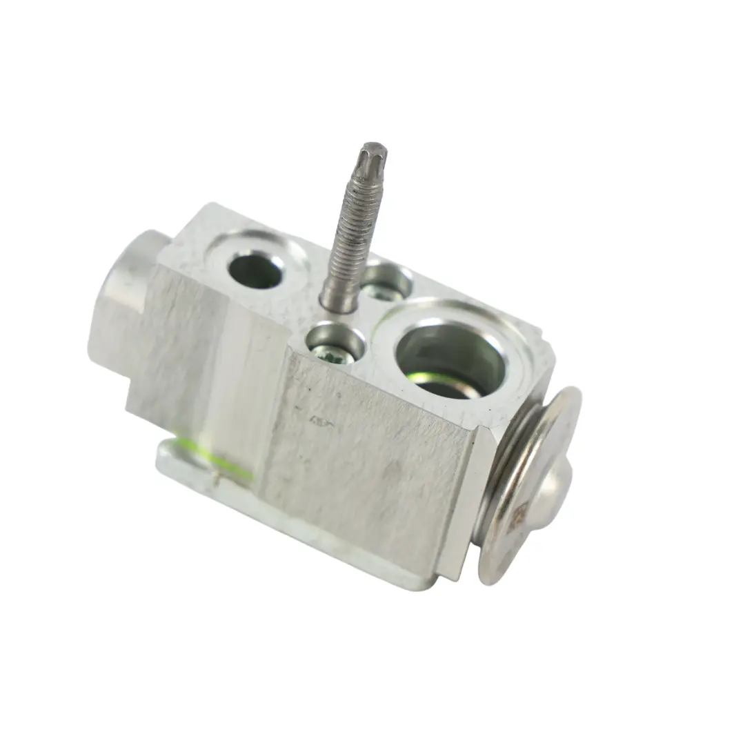 Range Rover Evoque L551 A/C Air Conditioning Expansion Valve K8D2-19849-AA - SKU LR115694 - Part number LR115694