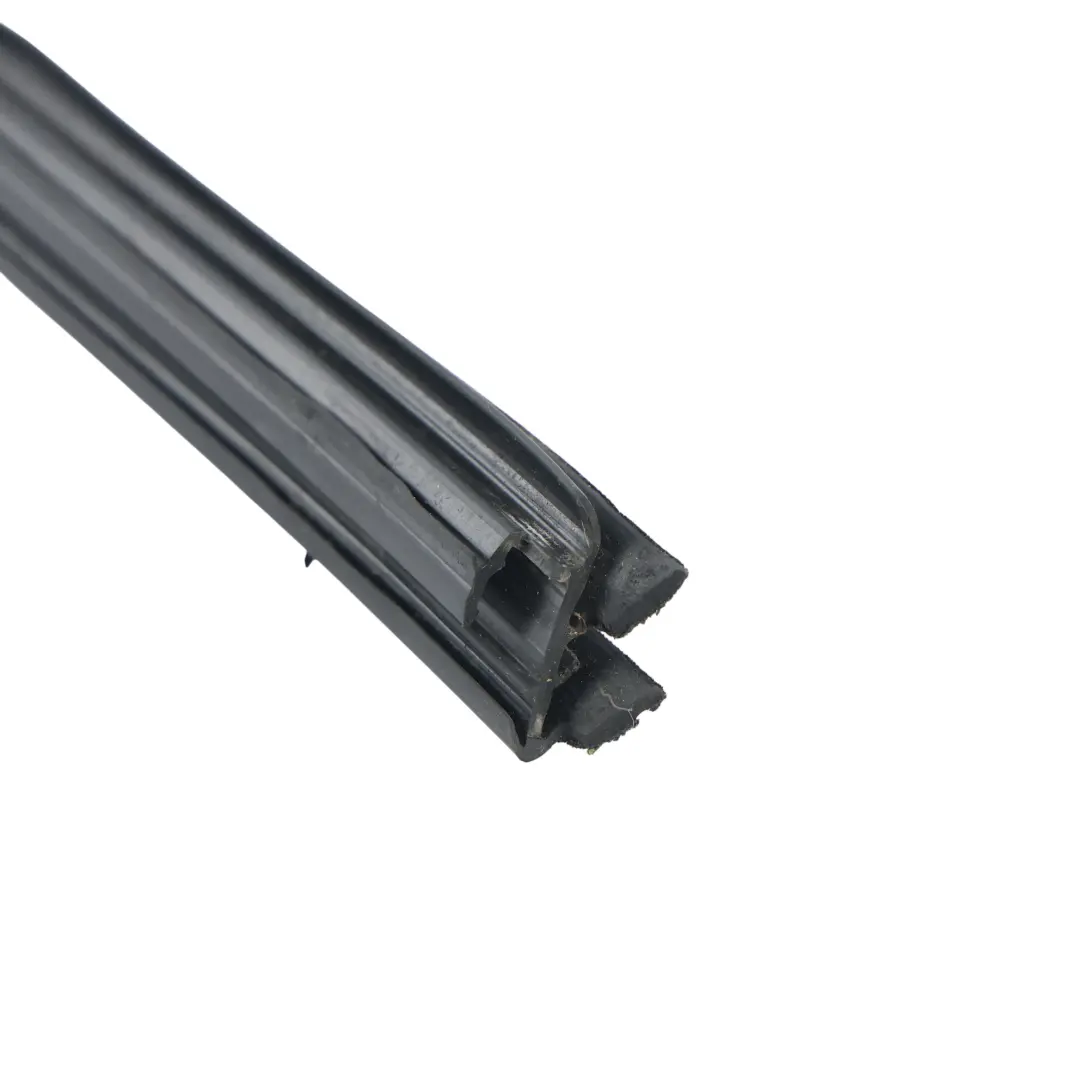 Sellado Ventana Delantera Izquierda K8D2-21435-AA para Range Rover Evoque L551 con número de pieza LR123686 Range Rover Evoque L551 Sellado Ventana Delantera Izquierda K8D2-21435-AA - SKU LR123686 - Número de pieza LR123686