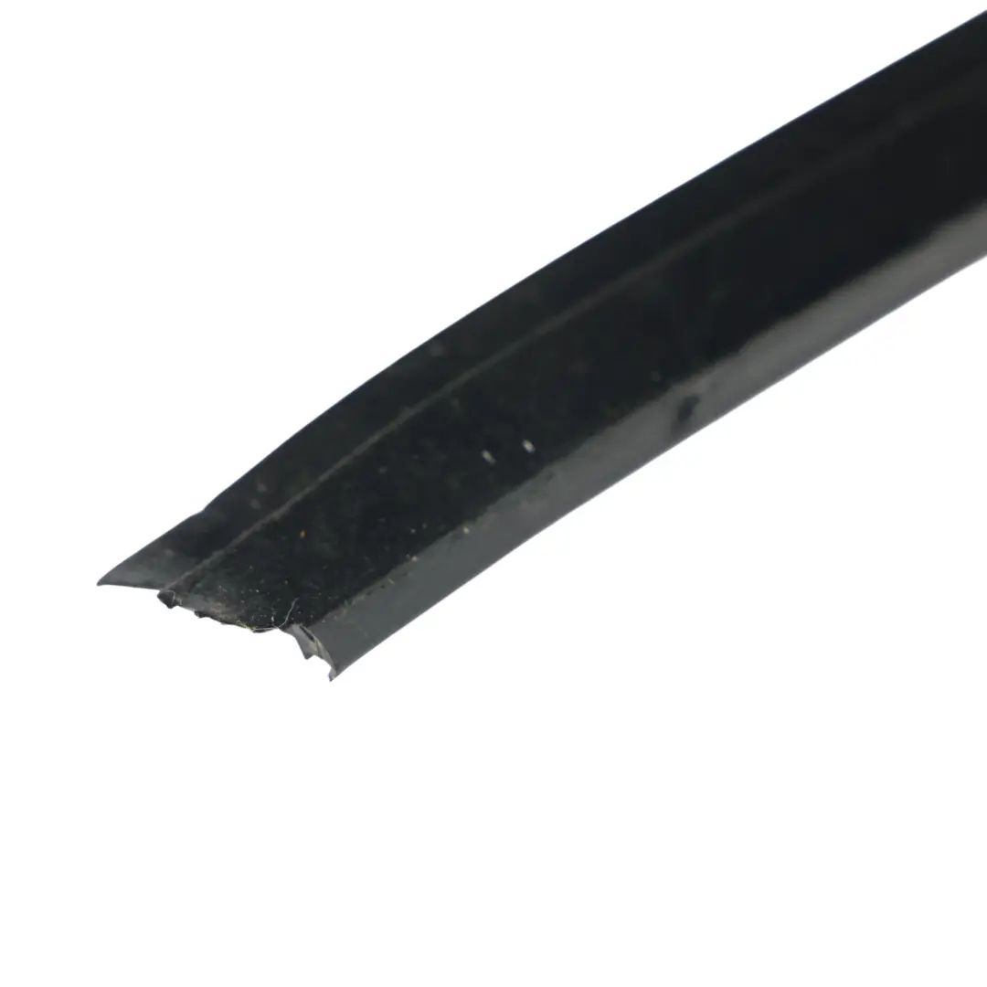 Range Rover Evoque L551 Joint Bande Vitre Avant Intérieur Gauche K8D2-21435-AA - SKU LR123686 - Numéro de pièce LR123686