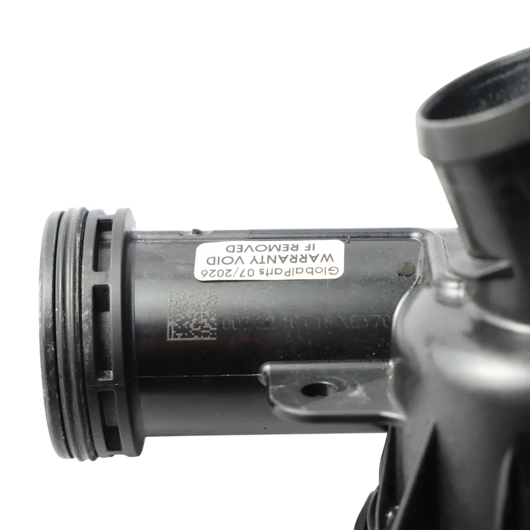 Carcasa Termostato Refrigerante D300 AL3Q-9K478-DB para Range Rover Sport L494 con número de pieza LR125484 Range Rover Sport L494 Carcasa Termostato Refrigerante D300 AL3Q-9K478-DB - SKU LR125484 - Número de pieza LR125484