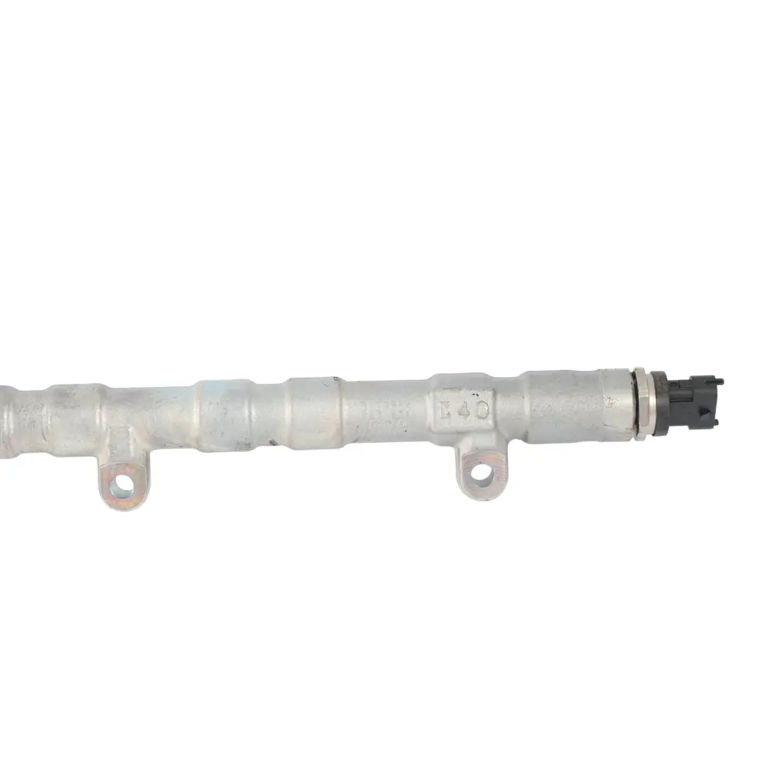 Rail Ramp 3.0D MHEV K6D3-9D280-AA to Range Rover Sport L494 Fuel Injection with Part number LR125514 Range Rover Sport L494 Fuel Injection Rail Ramp 3.0D MHEV K6D3-9D280-AA - SKU LR125514 - Part number LR125514