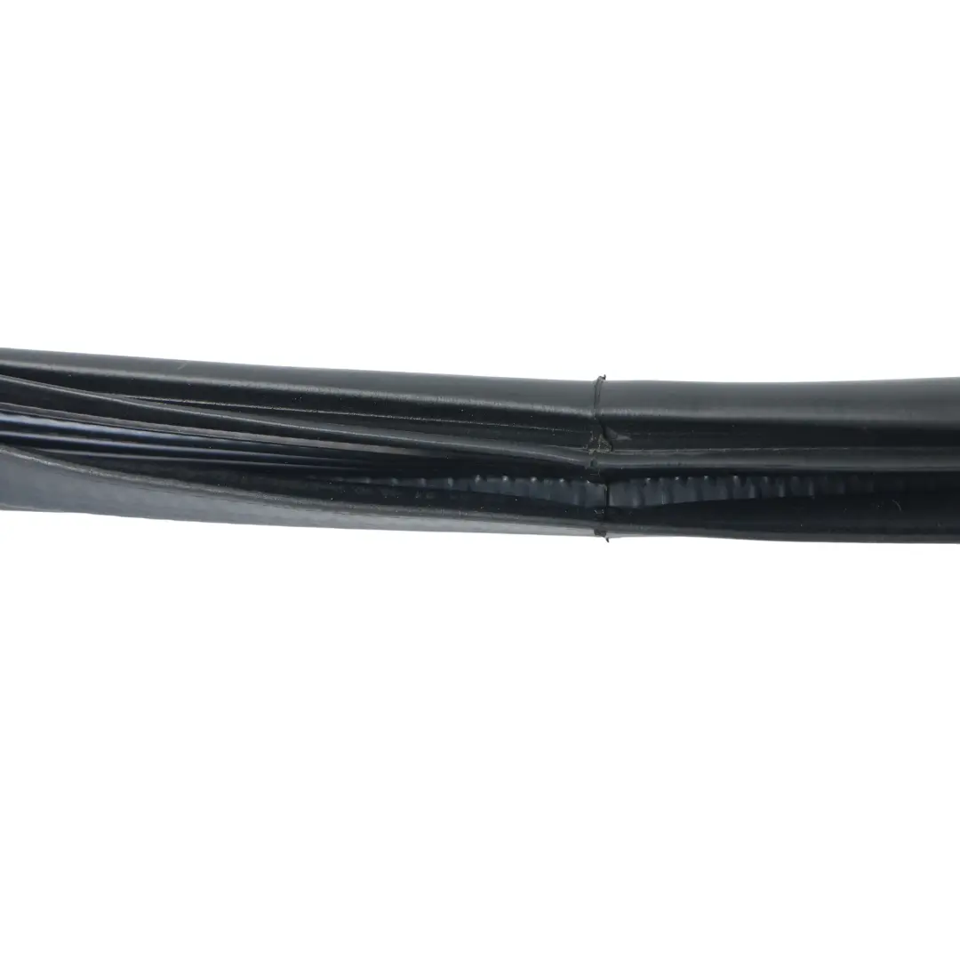 Front Door Seal Gasket Rubber Left Right N/O/S to Range Rover Evoque L551 with Part number LR128752 Range Rover Evoque L551 Front Door Seal Gasket Rubber Left Right N/O/S - SKU LR128752 - Part number LR128752