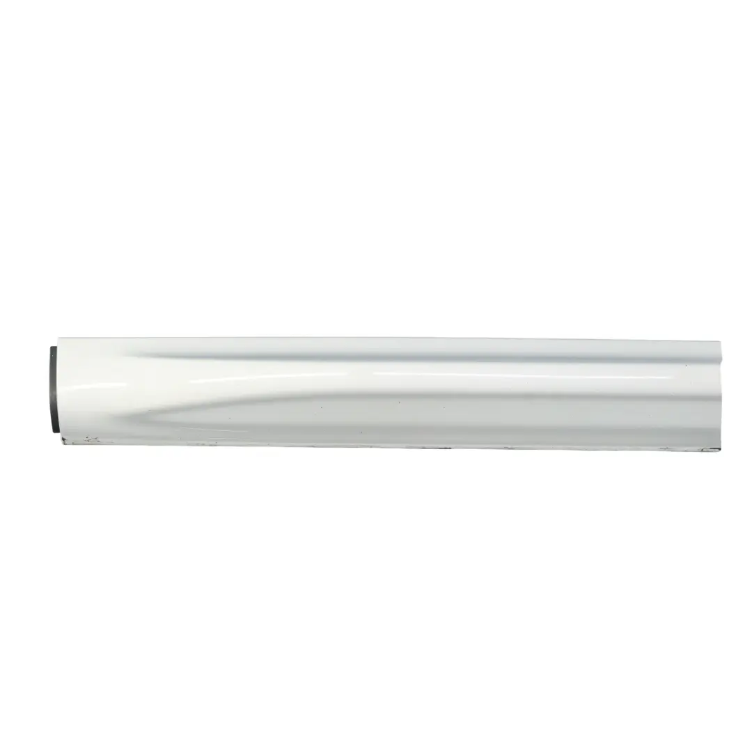 Front Door Moulding Trim Left N/S Hakuba Silver to Range Rover Sport L494 with Part number LR133767 Range Rover Sport L494 Front Door Moulding Trim Left N/S Hakuba Silver - SKU LR133767-HSI - Part number LR133767