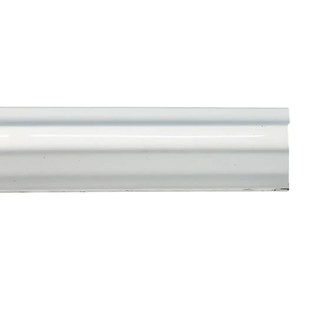 Front Door Moulding Trim Left N/S Hakuba Silver to Range Rover Sport L494 with Part number LR133767 Range Rover Sport L494 Front Door Moulding Trim Left N/S Hakuba Silver - SKU LR133767-HSI - Part number LR133767