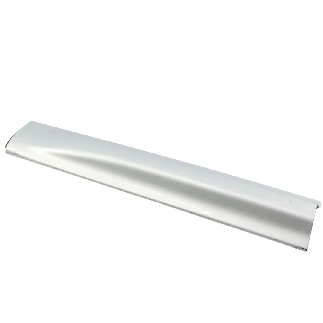 Front Door Moulding Trim Left N/S Hakuba Silver to Range Rover Sport L494 with Part number LR133767 Range Rover Sport L494 Front Door Moulding Trim Left N/S Hakuba Silver - SKU LR133767-HSI - Part number LR133767