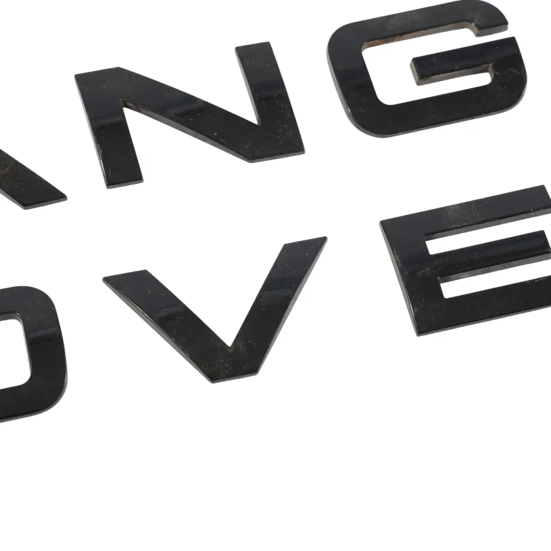 Scritta Cofano Anteriore per Land Rover Velar L560 Logo con numero di parte LR147293 Land Rover Velar L560 Logo Scritta Cofano Anteriore - SKU LR147293 - Numero di parte LR147293