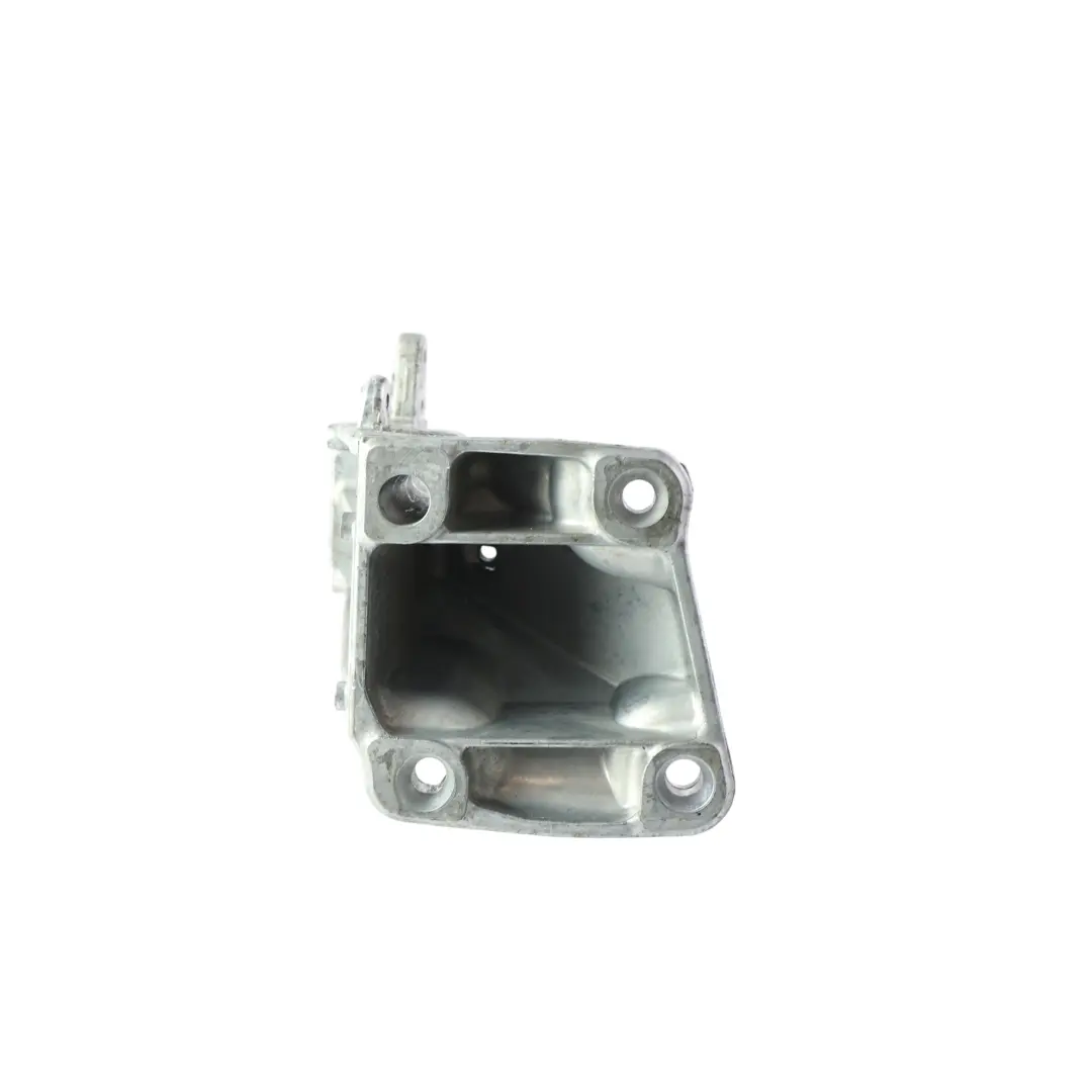 Range Rover Sport L494 Engine Mount Support Left N/S 3.0 Diesel KPLA-6061-BA - SKU LR147912 - Part number LR147912