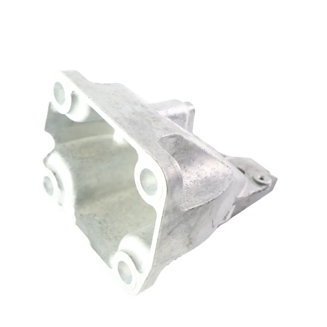 Motorhalterung Halter Rechts für Land Rover Range Rover Sport L494 mit Teilenummer LR147913 Land Rover Range Rover Sport L494 Motorhalterung Halter Rechts - SKU LR147913 - Teilenummer LR147913