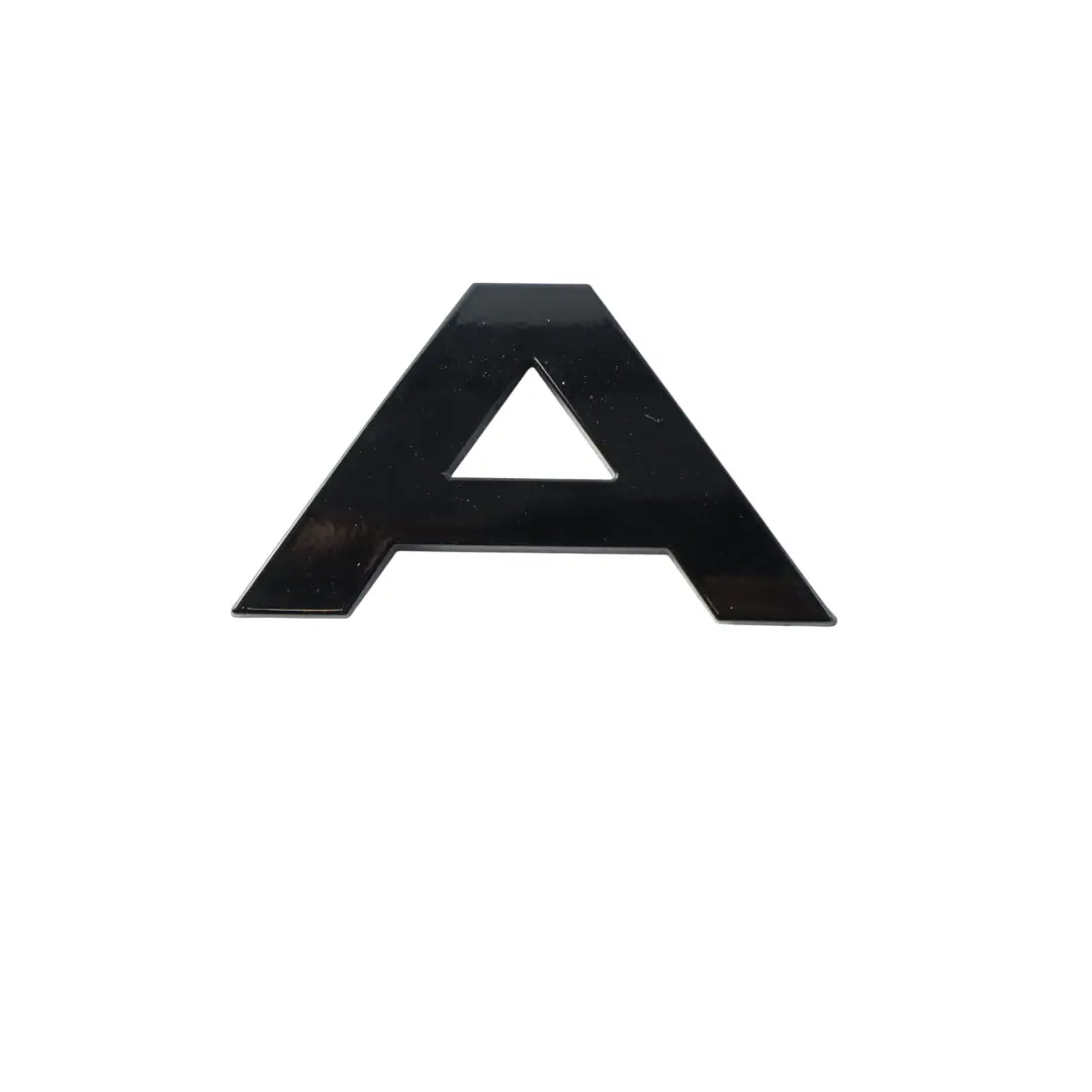 Emblema Insignia Lettering Range Negro Brillo para Range Rover Velar L560 con número de pieza LR154637 Range Rover Velar L560 Emblema Insignia Lettering Range Negro Brillo - SKU LR154637 - Número de pieza LR154637