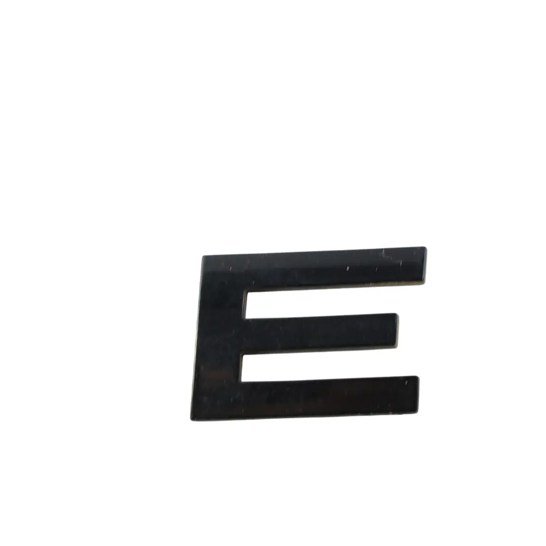 Land Rover Badge Emblème Avant "Rover" Noir Evoque L551 K8D2-16605-FC - SKU LR174362 - Numéro de pièce LR174362