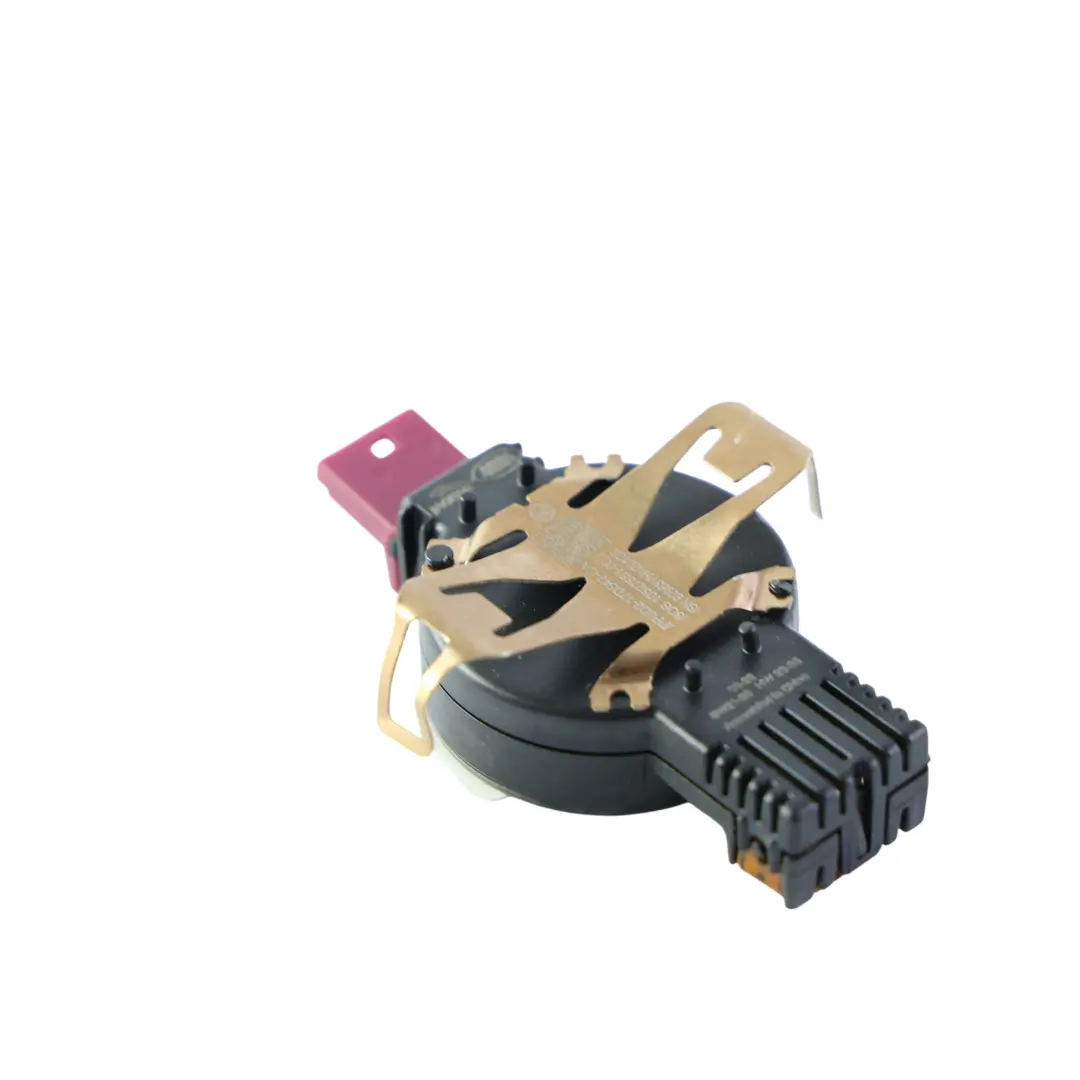 Module Capteur Pluie Unité Contrôle P8D2-17D547-CA pour Range Rover Velar L560 à propos du numéro de pièce LR174461 Range Rover Velar L560 Module Capteur Pluie Unité Contrôle P8D2-17D547-CA - SKU LR174461 - Numéro de pièce LR174461