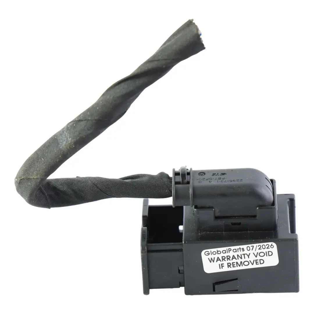 LED Headlight Plug Wiring Loom Left N/S R8D2-13W030-GB to Range Rover Evoque L551 with Part number LR186023 Range Rover Evoque L551 LED Headlight Plug Wiring Loom Left N/S R8D2-13W030-GB - SKU LR186023-2 - Part number LR186023