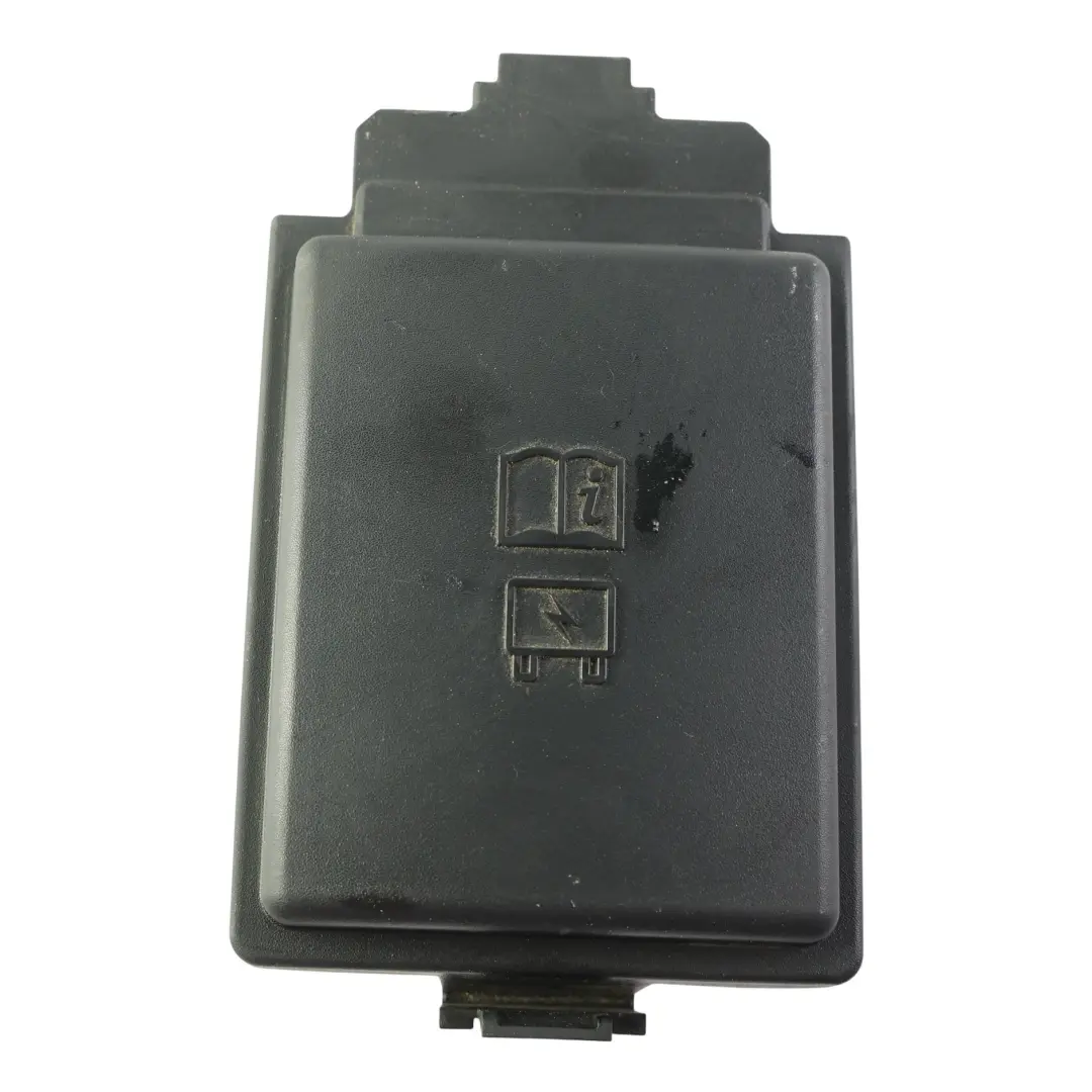 Land Rover Velar L560 Caja Fusibles Tapa Superior Cubierta - SKU M8A2-14A076-CB - Número de pieza M8A2-14A076-CB