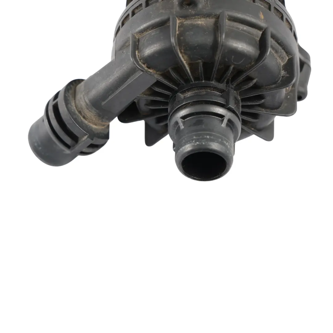Range Rover Velar L560 Pompa Acqua Ausiliaria E Tubi 2.0 Diesel - SKU M8A2-18D473-DB - Numero di parte M8A2-18D473-DB