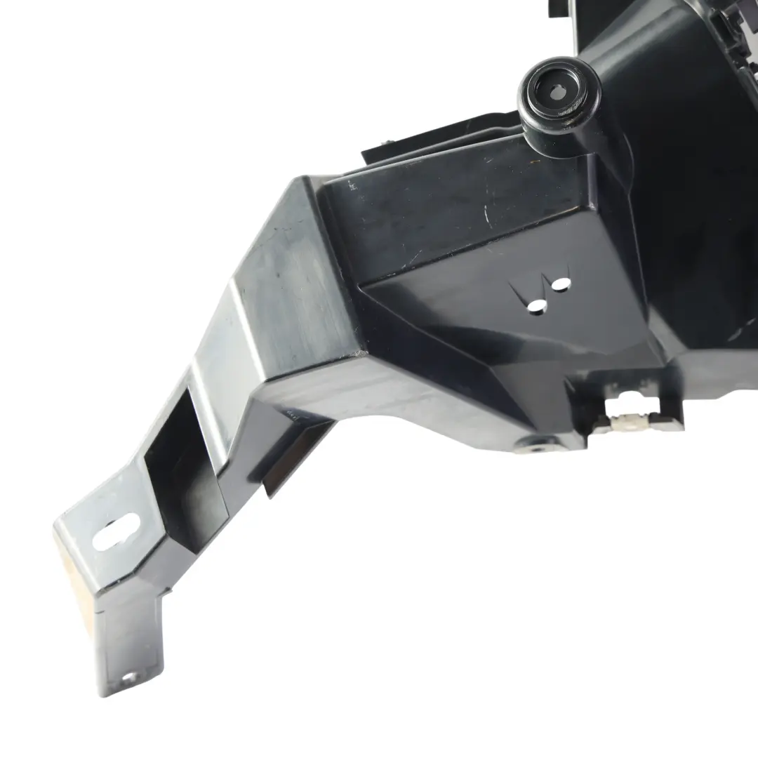 Staffa Paraurti Posteriore Sinistro per Land Rover Evoque L551 con numero di parte M8D2-17B931-A Land Rover Evoque L551 Staffa Paraurti Posteriore Sinistro - SKU M8D2-17B931-A - Numero di parte M8D2-17B931-A
