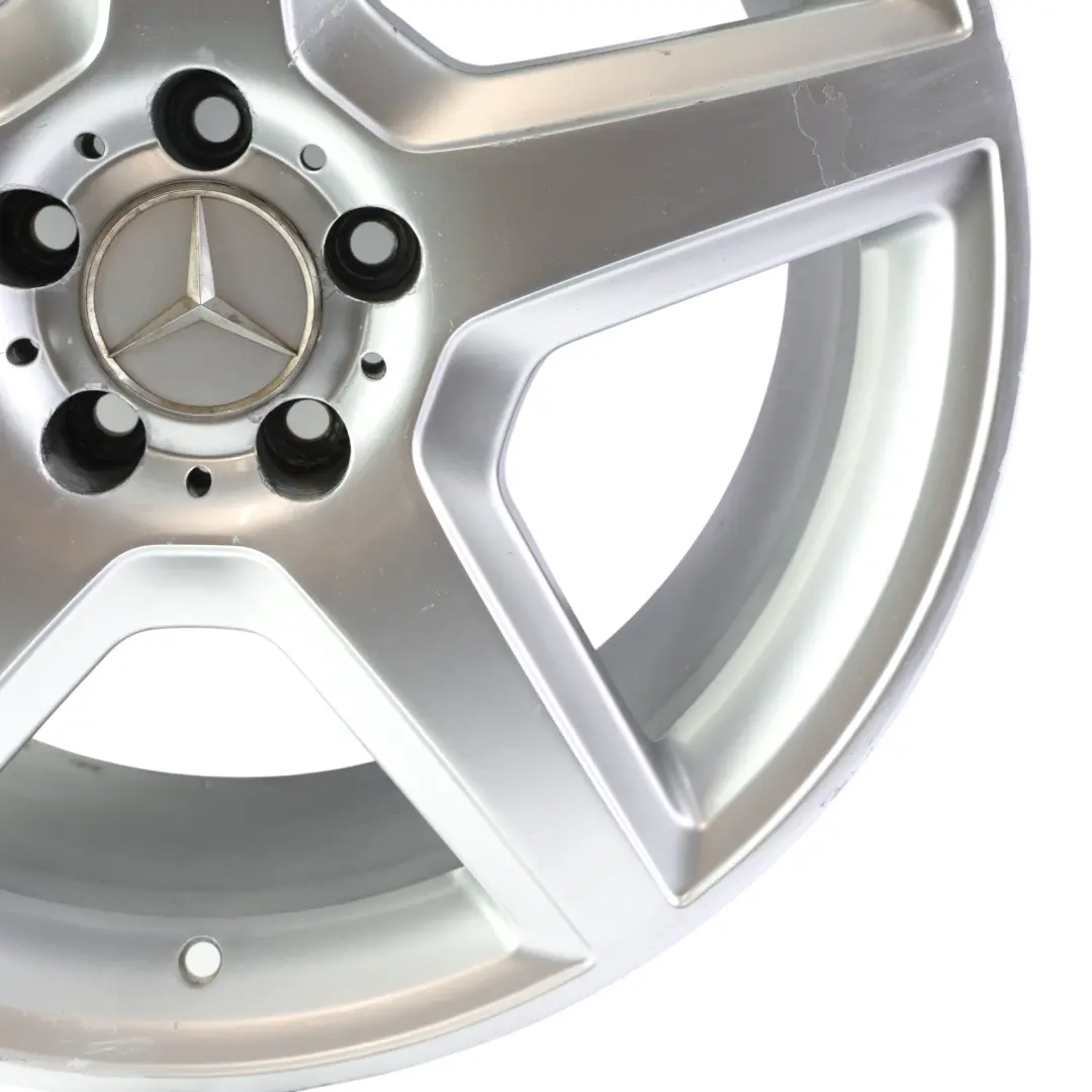 Cerchio Lega Argento 19" 9.5J ET:44 5x112 5 Razze per Unbranded Mercedes AMG con numero di parte MERCEDES-VIA-19 Unbranded Mercedes AMG Cerchio Lega Argento 19" 9.5J ET:44 5x112 5 Razze - SKU MERCEDES-VIA-19-3 - Numero di parte MERCEDES-VIA-19