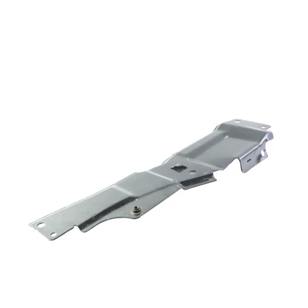 Support Fixation Renfort Soubassement Gauche pour Range Rover Velar L560 à propos du numéro de pièce MK83-110A80-A Range Rover Velar L560 Support Fixation Renfort Soubassement Gauche - SKU MK83-110A80-A - Numéro de pièce MK83-110A80-A