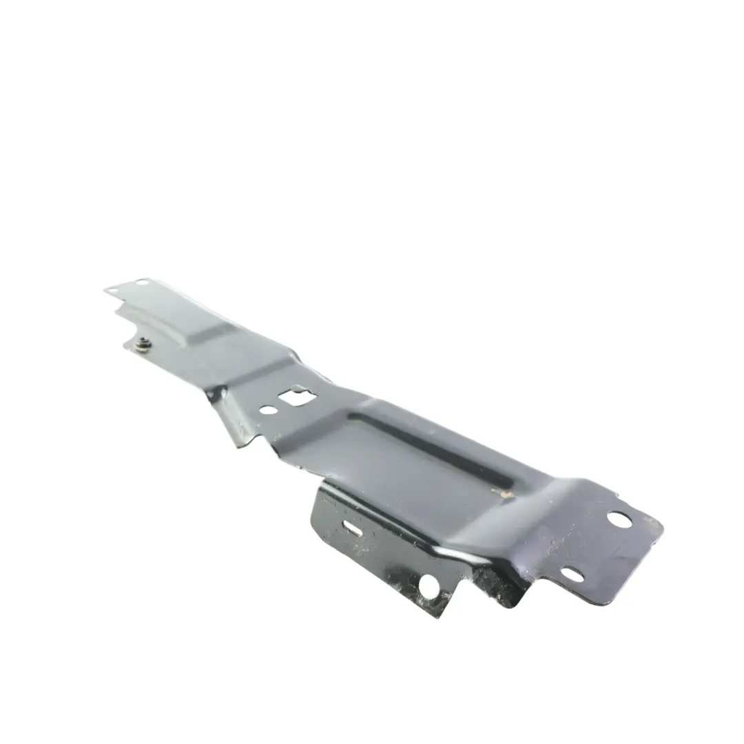 Support Fixation Renfort Soubassement Gauche pour Range Rover Velar L560 à propos du numéro de pièce MK83-110A80-A Range Rover Velar L560 Support Fixation Renfort Soubassement Gauche - SKU MK83-110A80-A - Numéro de pièce MK83-110A80-A