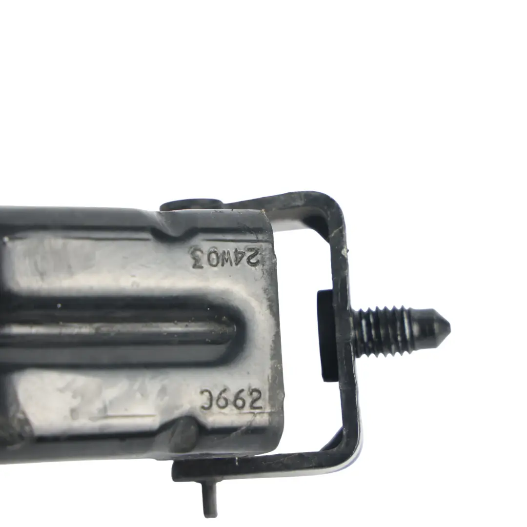 C450 Rear Boot Tailgate Bottom Hinge Left Right N/O/S to Smart with Part number Q0000662V009000000 Smart C450 Rear Boot Tailgate Bottom Hinge Left Right N/O/S - SKU Q0000662V009000000 - Part number Q0000662V009000000