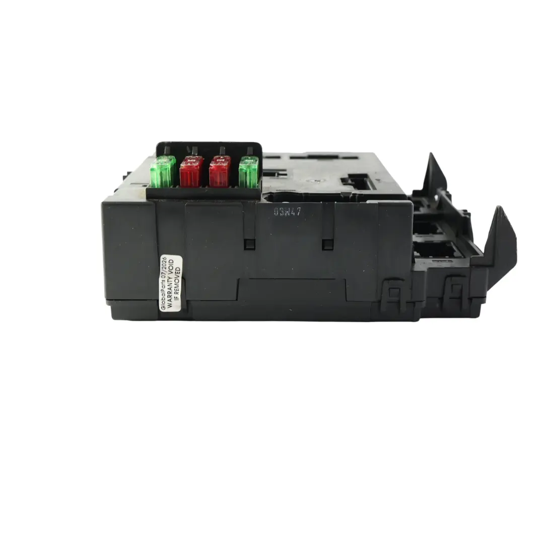 C450 Signal Acquisition Module Fuse Box Interior to Smart Fortwo with Part number Q0011868V010000000 Smart Fortwo C450 Signal Acquisition Module Fuse Box Interior - SKU Q0011868V010000000 - Part number Q0011868V010000000