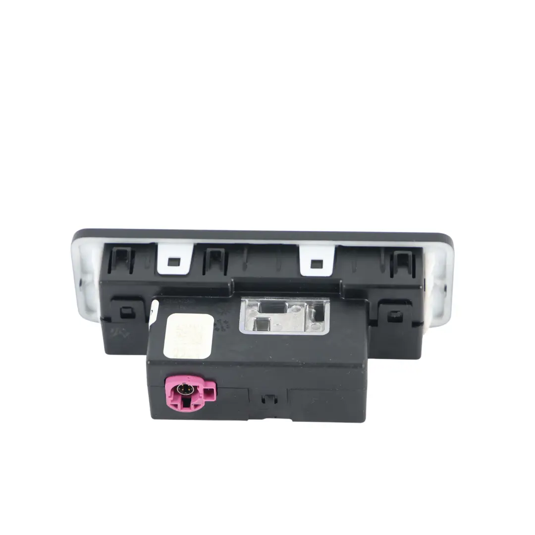 Prise USB Arrière pour Land Rover Range Rover Evoque L551 à propos du numéro de pièce R8A2-19010-BB Land Rover Range Rover Evoque L551 Prise USB Arrière - SKU R8A2-19010-BB - Numéro de pièce R8A2-19010-BB