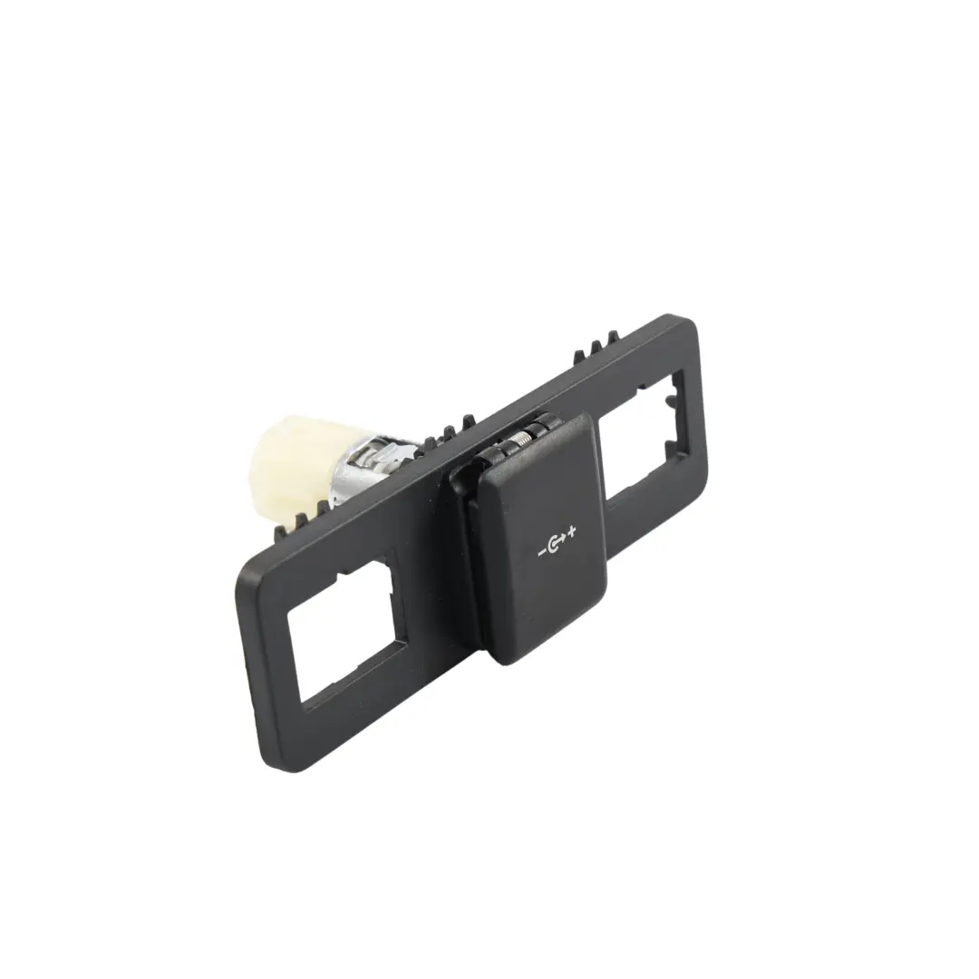Console Arrière Prise USB Chargeur Cache Garniture pour Land Rover à propos du numéro de pièce R8D2-045B49-A Land Rover Console Arrière Prise USB Chargeur Cache Garniture - SKU R8D2-045B49-A - Numéro de pièce R8D2-045B49-A