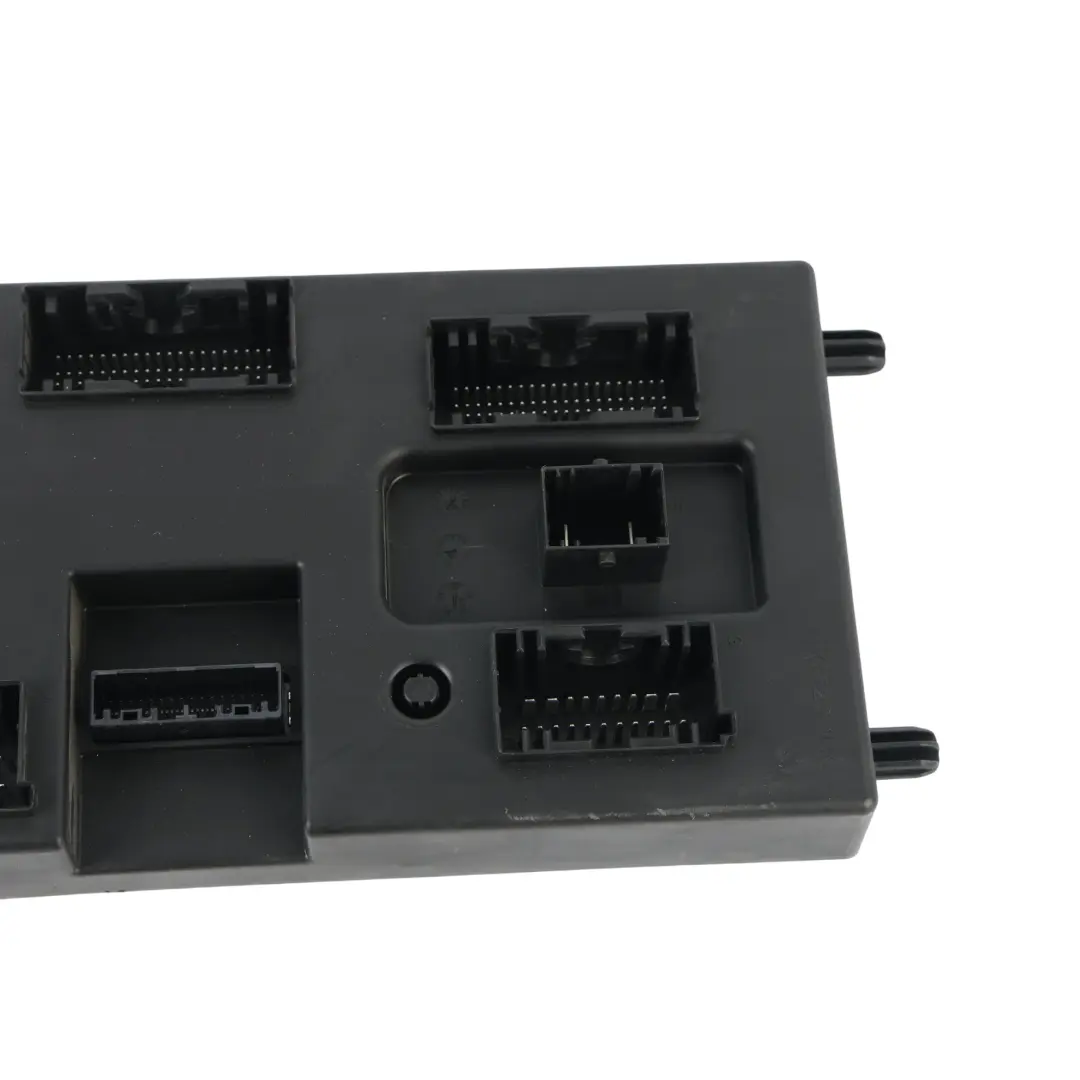 Moduł BCM ECU do Land Rover Range Rover Evoque L551 o numerze R8E2-14F041-AB Land Rover Range Rover Evoque L551 Moduł BCM ECU - SKU R8E2-14F041-AB - Numer Części R8E2-14F041-AB