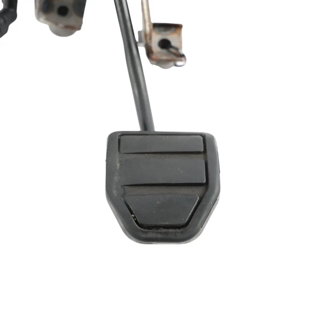 Clutch Pedal Bracket Assembly to Land Rover Discovery 3 L319 with Part number 5H22-2K341-BA Land Rover Discovery 3 L319 Clutch Pedal Bracket Assembly - SKU RHD-5H22-2K341-BA - Part number 5H22-2K341-BA