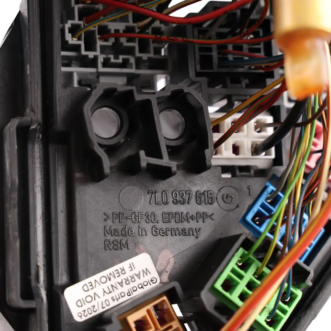 Fuse Box Relay Control Unit Module to Porsche Cayenne 92A with Part number 7L0937615G Porsche Cayenne 92A Fuse Box Relay Control Unit Module - SKU RHD-7L0937615G - Part number 7L0937615G