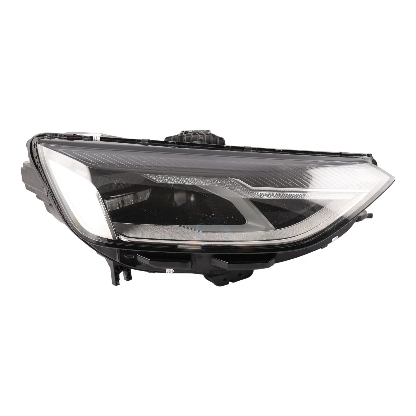 Audi A4 B9 Front Headlight Headlamp Lamp Light LED Right O/S Side 8W0941012A